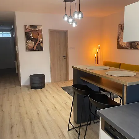 Home-city Apartment *